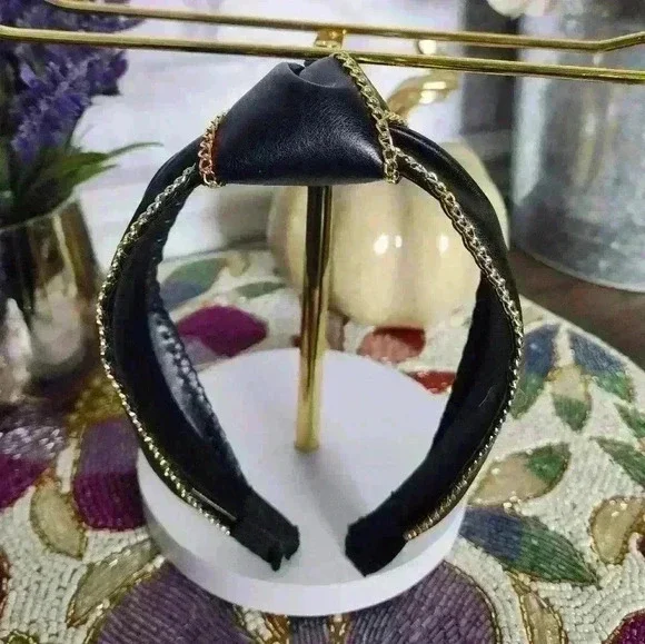 Vegan Leather like headband - Picture 1 of 4